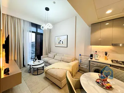 WEROVA - Elegant 1-Bedroom Apartment with Pool & Community Views
