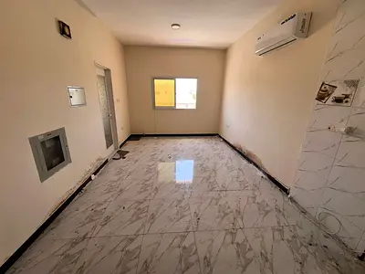 فرصة مميزة للإيجار السنوي في منطقة المويهات 1 عجمان، استوديو بمساحة كبيرة جداً وتصميم عملي يوفر الراحة والخصوصية،