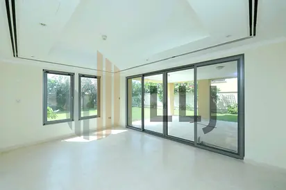 Upgraded 4 Bed With Swimming Pool | Vacant on July