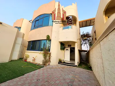 4 Bed room all Master room Hall Majlis parking near beach 95k