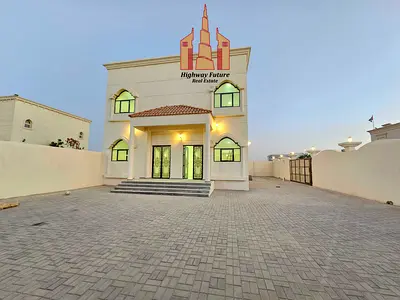 5 Master room + 1 Hall with washroom + 1 Majlis with washroom big yard corner Villa 2 gate 120k,,