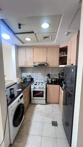 Looking for Flat mate in my studio Flat in Discovery Gardens ( Street 1 ) - Immediately available
