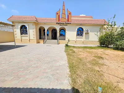4 Bed room Hall Majlis gardan parking maids room 1 small room 1 flool villa for gcc.