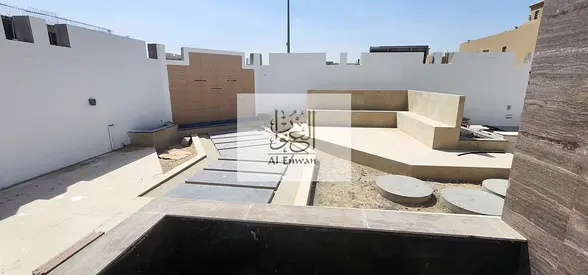 للبيع فيلا سوبر ديلوكس في الحوشي الشارقة
