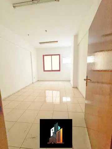 NO DEPOSIT/NEAR TO PARK AND KING FAISAL ROAD 1BHK WITH CLOSE HALL