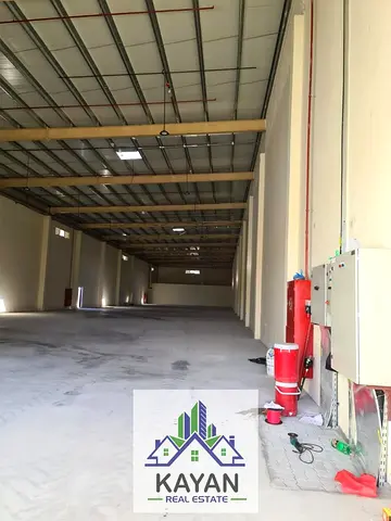 شبرة صناعية زاوية للإيجار 16,500 قدم، كهرباء 400 KVA، ارتفاع 10م مع سكن عمال.