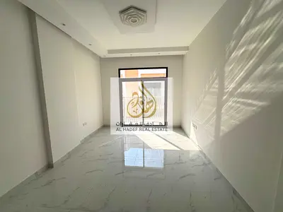 🏠 للإيجار السنوي – غرفة وصالة (ثاني ساكن)  📍 الموقع: التلة – المويهات 3، بجوار مدرسة الشويفات وأكاديمية عجمان.  ✨ تفاصيل الشقة:  غرفة وصالة ثاني ساك