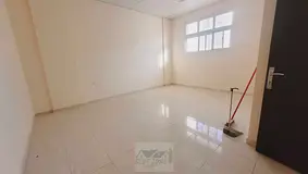 Hot offer 1bhk flat like brand new with central AC and near to school just in 28k in bu tina