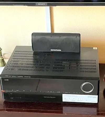 Harman Kardon Music system with 5 speakers and Woofer