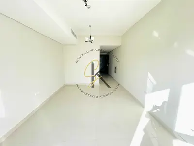 Luxury brand new 1bedroom apartment with wardrobe with balcony in front of alzahiya city center