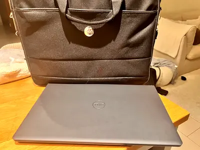 Dell laptop with carrying case - good working condition