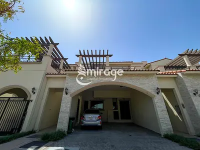 Single Row 5BR | Close to Amenities | Prime Area