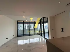 Brand New | Pristine | Bright | With Study Room