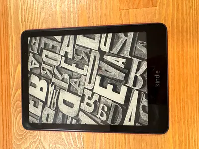 Amazon Kindle Paperwhite Signature Edition 32GB - Excellent Condition