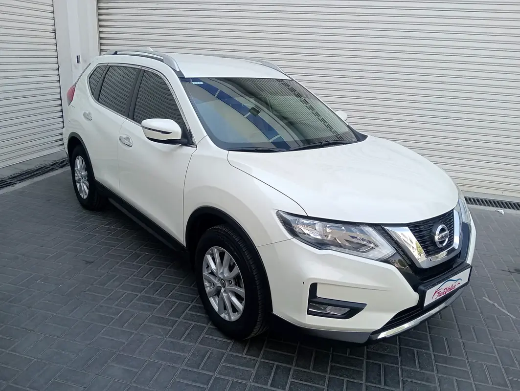 Nissan X-Trail 2022 — photo 1 of 17