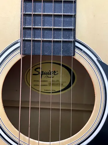 Used Squire fender SA- 150 guitar - good playable condition