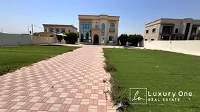 5 bed Villa | maid+ storage | Swimming pool