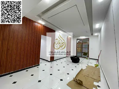 غرفتين وصاله تشطيب هاى لوكس 2حمام مع بلكونه بالروضه 3 قريب على شارع محمد بن زايد