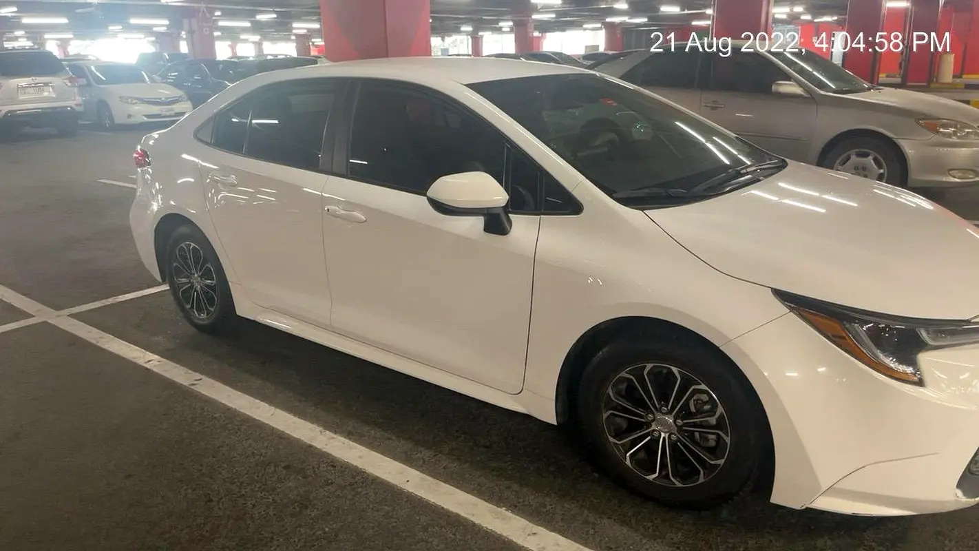 Toyota Corolla 2020 — photo 1 of 2