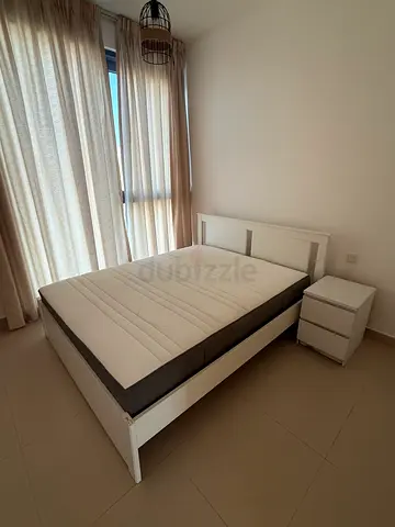 White qeen size bed with mattress! Reduced price