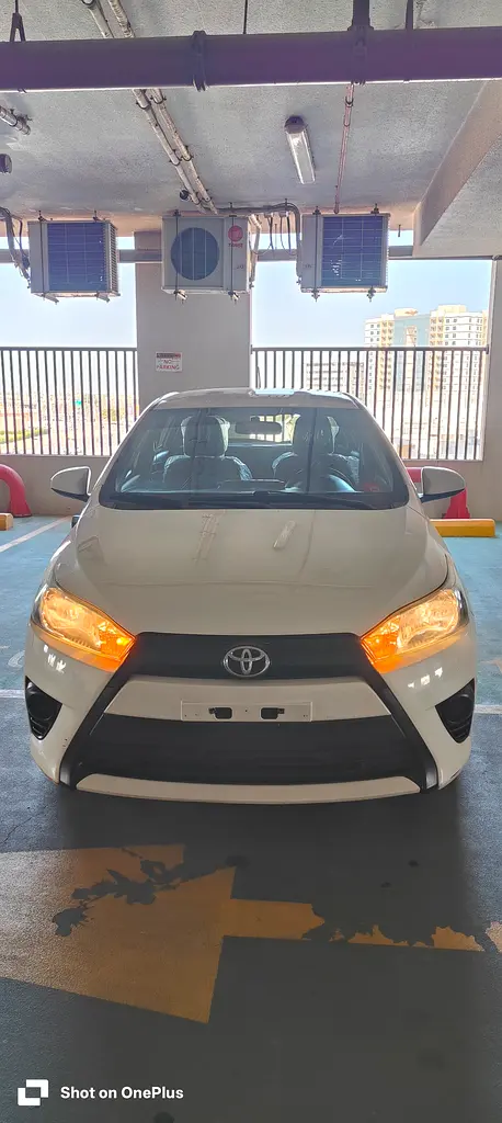 Toyota Yaris 2015 — photo 1 of 15