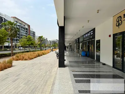 MAIN BOULEVARD || PRIME LOCATION ||HIGH FOOTFALL ||STRATEGIC LOCATION