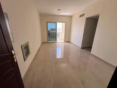 Master bedroom - First occupancy - One month free - Two bathrooms - Balcony - Central air conditioning - High-end finishes - Prime location