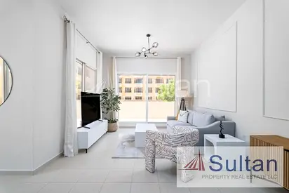 Luxurious 1400 sqft Furnished Flat, Stunning Views