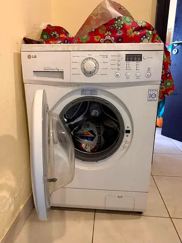 LG Inverter Direct Drive 7kg Front Load Washing Machine perfect working