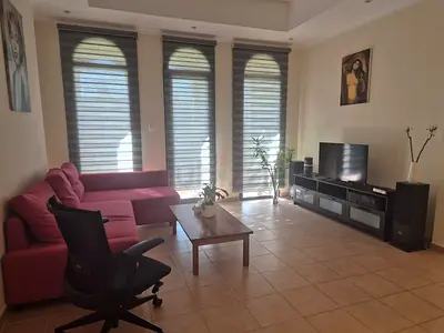 Clean 1 bedroom fully furnished with all expenses included available