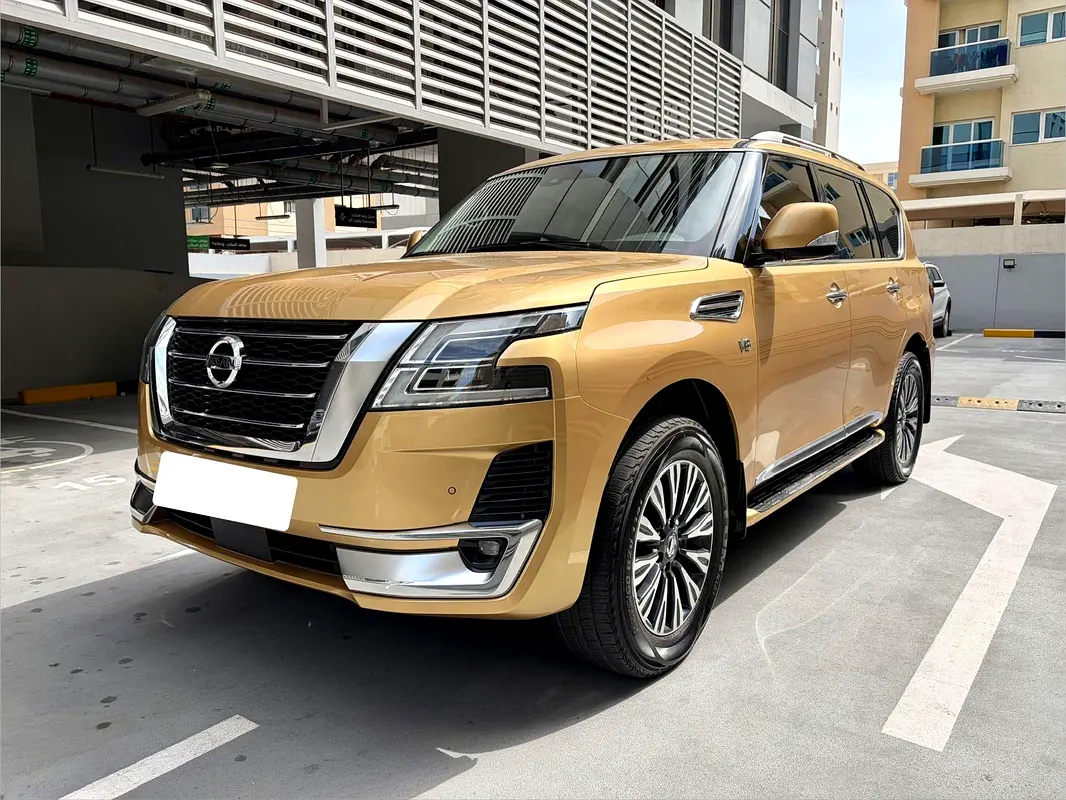 Nissan Patrol 2020 — photo 1 of 18