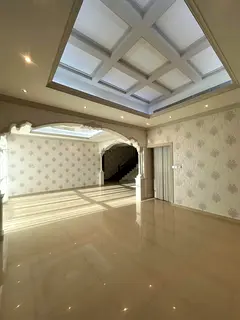 Luxury Villa for rent ( 7 bed room+ 2 living room + 2 majlis+ Elvator+2 kitchen +maid room+ driver r