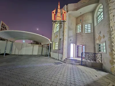 6 Bed room Hall Majlis 4 Master room wardrobe Near Beach Maids room 120k,