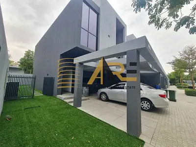 Corner unit Single row ready to move 3BR Townhouse in Robinia Massar