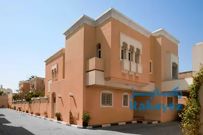 فيلا مكونة من 4 غرف للايجار- بدون عمولة