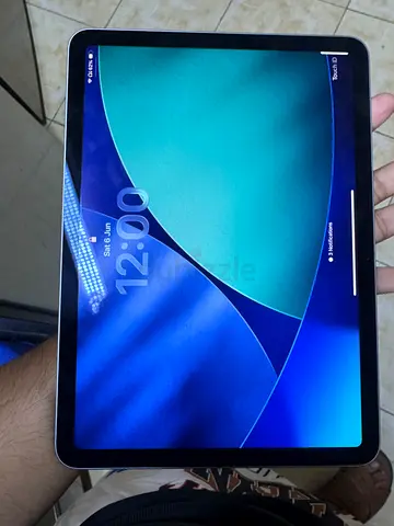 * Apple iPad Air M4 (2026) 11” 128GB – Like New, Bought 28 May For gaming now Selling because no tim
