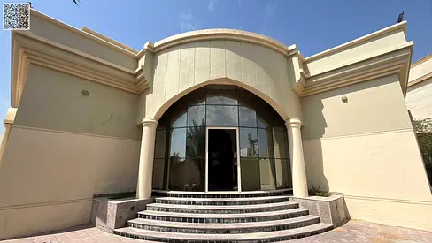 For rent Al rahmania 6 bedroom Tow majlis Hall Kitchen Maidroom Driver room 14,000 sqft Price 150k negotiable