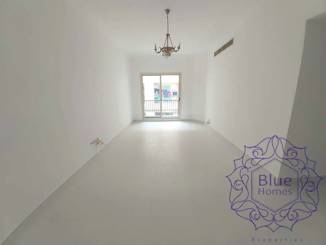 Spacious 2 BHK Very Close Metro Station And Park