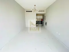 Luxury &amp; Lavish STUDIO //Bright &amp; Spacious// Open View//4&amp;6 Chqs