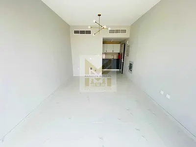 Luxury & Lavish STUDIO //Bright & Spacious// Open View//4&6 Chqs