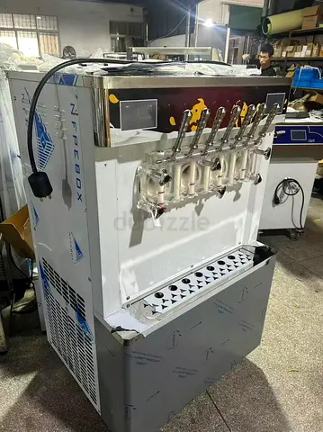 Brand New Commercial Soft Serve / Ice Cream Machine 7-Flavor