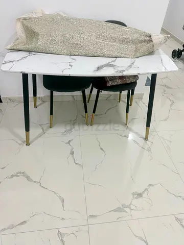 Modern Marble-Effect Dining Table with Black Tapered Legs