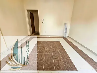 NO DEPOSIT 3 WASHROOM LUXURY APARTMENT 2 BHK RENT 36K WITH BALCONY NEARBY PARK