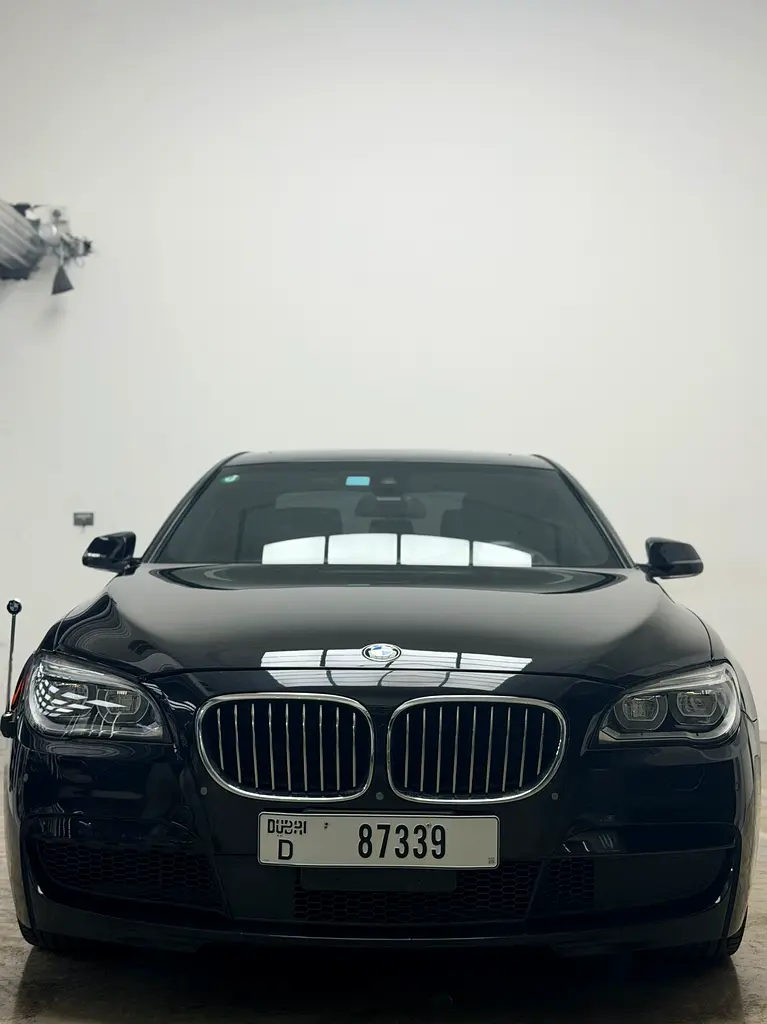 BMW 7-Series 2015 — photo 1 of 15