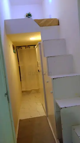 شباك و باركينغ في ساحه عامه مجانيه