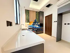 Modern Design 5 Master Bedrooms Villa