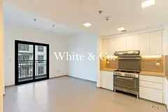 Oven Included | Open Plan | Bright Unit