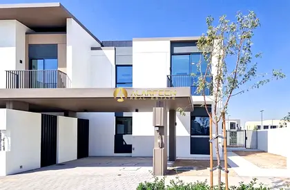 End Corner 4 Bed - Near Amenities - Keys in Hand