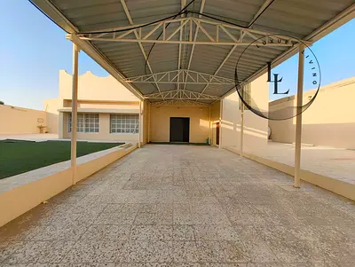 Elegant and spacious luxury 5 beds villa