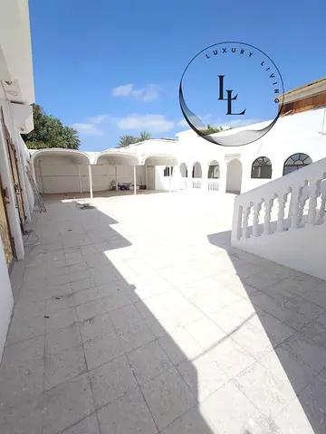 SPACIOUS VERY BIG7 BHK VILLA JUST 130K TWO PORTIONS TWO KITCHENS COURT YARD AREA READY TO MOVE
